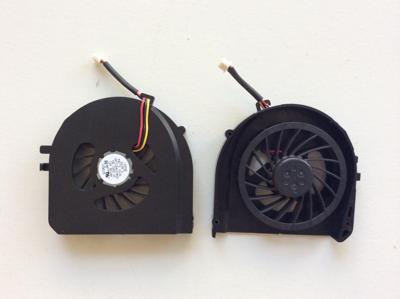 DELL Fan พัดลมโน๊ตบุ๊ค DELL VOSTRO 3400 3500 V3400 V3450 V3500 KSB05105HA